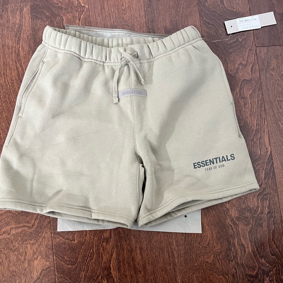 Fear of God Essentials Green Fleece Kids Shorts Size 12 - Picture 1 of 6